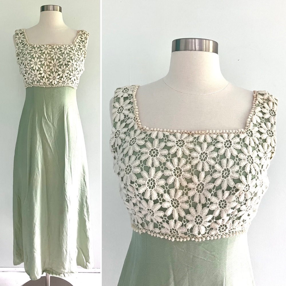 Vintage 60’s mint & cream lace daisy formal cocktail party dress
